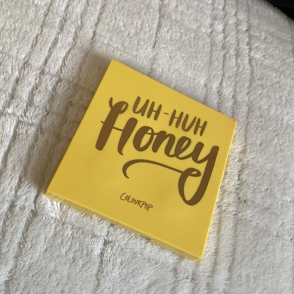 Colourpop Uh Huh Honey Palette - Picture 5 of 6